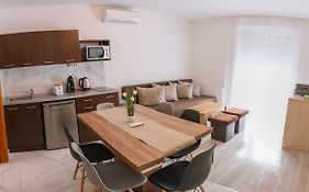 Família Apartmanház